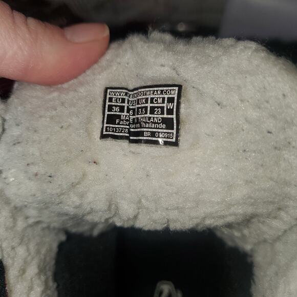 Keen Elsa Size 6 Womans Waterproof Faux Leather Winter Insulated Boot Aztec Navy - Picture 7 of 10